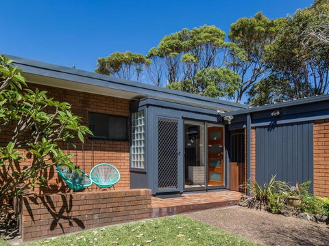 235 Mitchell Parade Mollymook - QLD Tourism 6