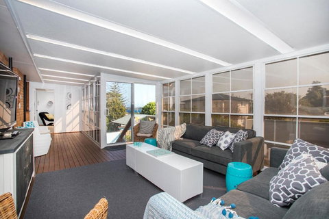 Coastal Horizons - QLD Tourism 1