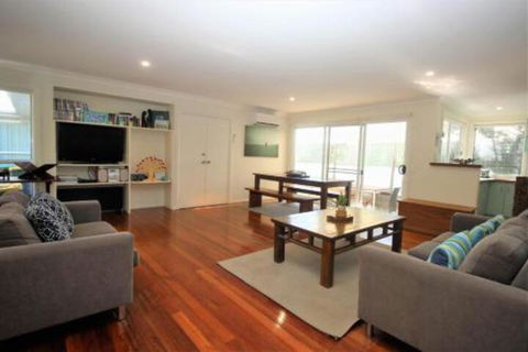 MAGIC BEACH HOUSE PET FRIENDLY - Queensland Tourism 6