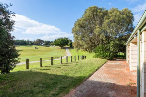 Cape Schanck Golf Getaway - Queensland Tourism 6