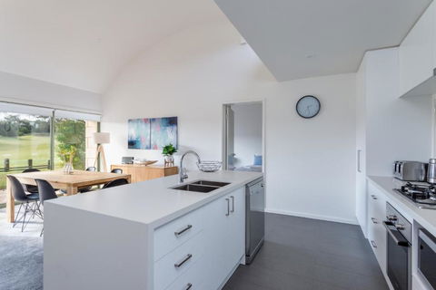 Cape Schanck Golf Getaway - Queensland Tourism 1