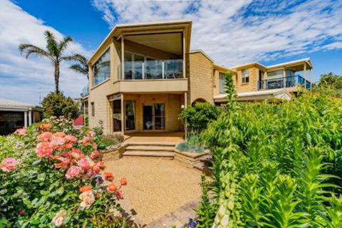 VIEWS FOREVER INVERLOCH - Queensland Tourism 5