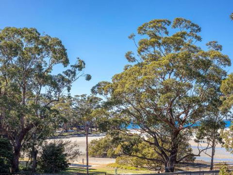 Aqua View (By Jervis Bay Rentals) - Queensland Tourism 4