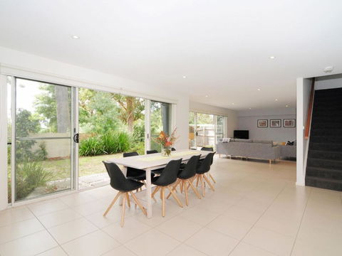 Acacia On Orion :: Jervis Bay Rentals - Queensland Tourism 1
