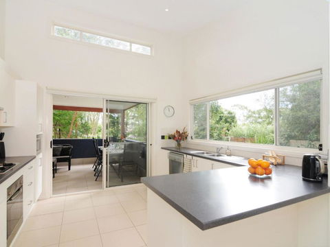 Acacia On Orion :: Jervis Bay Rentals - Queensland Tourism 2