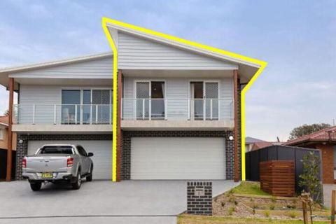 Birubi Breezes 2 / 7 Fitzroy St. Large Duplex With Air Conditioning WIFI & Only 5 Minute Walk To The Beach - Queensland Tourism 0