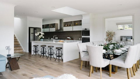 Province Lake House - QLD Tourism 5