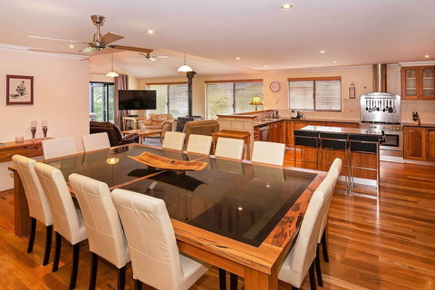 Tranquility On Troon - QLD Tourism 4