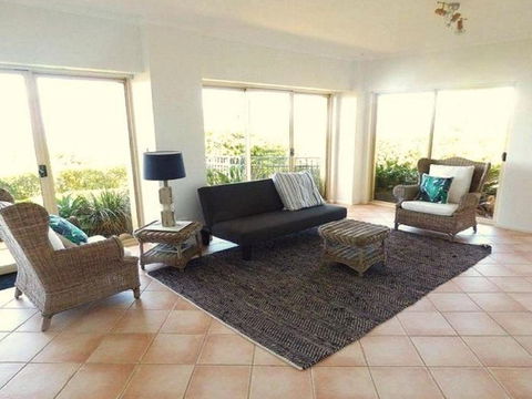 Cliff View 62 Forresters Beach Road - QLD Tourism 6
