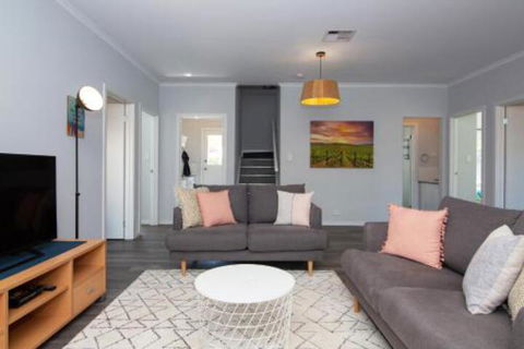 Xanadu Aldinga Beach - Queensland Tourism 6
