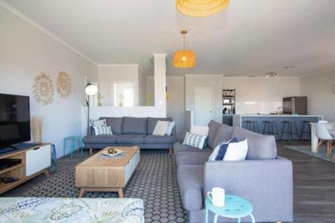 Xanadu Aldinga Beach - Queensland Tourism 7