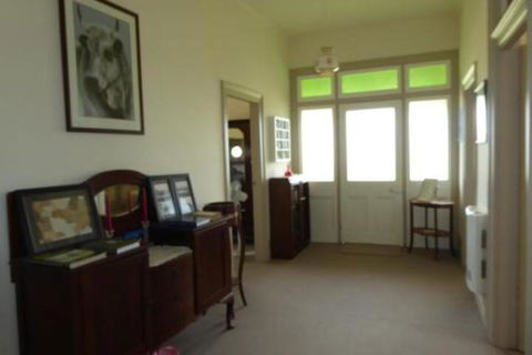 Claremont Farmhouse - Queensland Tourism 0