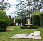 Old Mansfield Loft gardens gazebo  getaways - Queensland Tourism