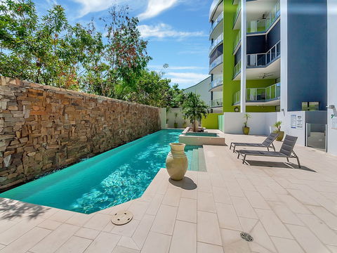 Stunning Ground Floor City Apartment - QLD Tourism 0