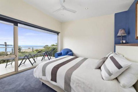 SEA SPECTACULAR Seconds From The Beach! - Queensland Tourism 3