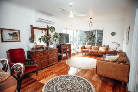 Craypot Cottage Port Campbell - Queensland Tourism 3