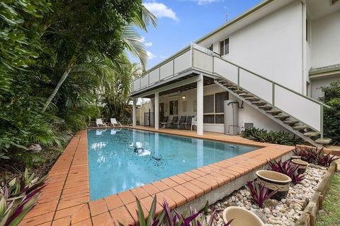 Fabulous Pet Friendly Family Home - 3 Carribean Court - Queensland Tourism 1