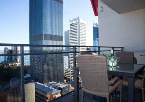 CENTRAL CBD EXEC STUNNING VIEW WIFI NETFLIX WINE - QLD Tourism 4