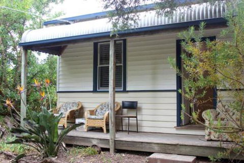 The Old Cottage At Cowes - QLD Tourism 0