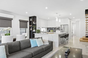 BOUTIQUE STAYS - Edinburgh Place - Queensland Tourism 5
