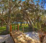 The Wharf House Budgewoi - QLD Tourism