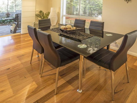 Championship Golf Course On Your Back Door - QLD Tourism 5