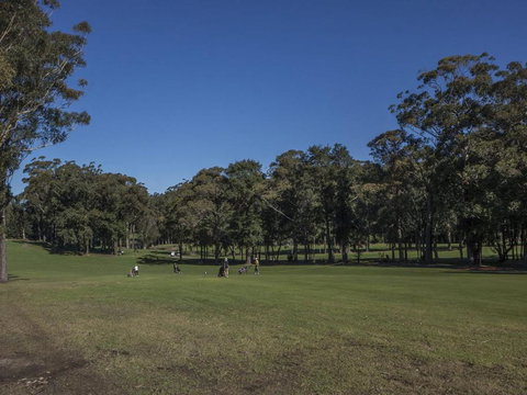 Championship Golf Course On Your Back Door - QLD Tourism 2