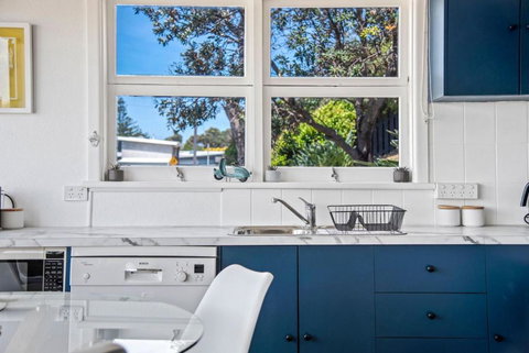 Mitchell Pde 31 Mollymook - QLD Tourism 4