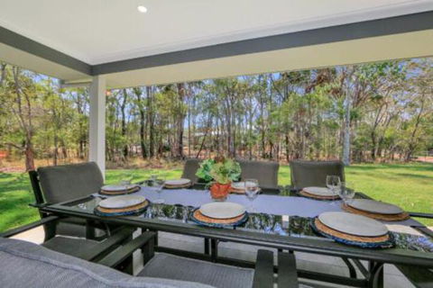 Hamptons At The Point - QLD Tourism 2