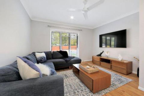 Hamptons At The Point - QLD Tourism 5