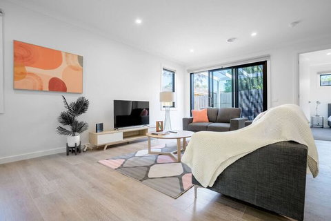 WoW Factor!luxe 4BR Townhouse@glen Waverley - QLD Tourism 2