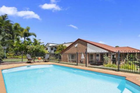 BB233 Banksia Beach Family Home 4 Bedrooms - QLD Tourism 0