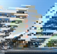 Meriton Serviced Apartments Danks Street - QLD Tourism