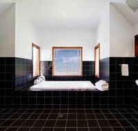 Elevated Plains Retreat 2 - Queensland Tourism
