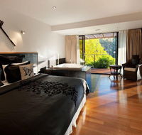 Springs Spa Villa - Queensland Tourism