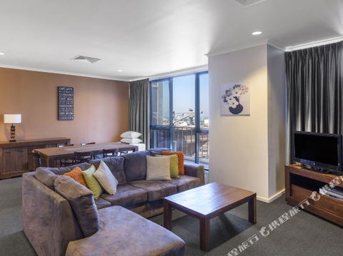 Highlander Apartments - QLD Tourism 4