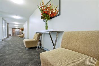Clifton Suites On Northbourne - Queensland Tourism 6