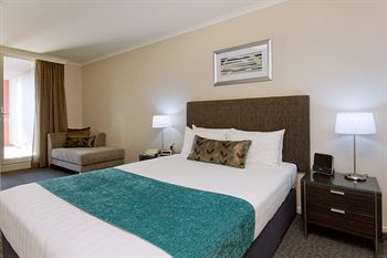 Clifton Suites On Northbourne - Queensland Tourism 2