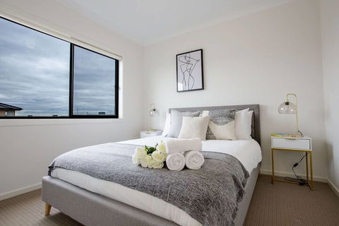 108spacious Point Cook Estate4br2btdoublegarage - Queensland Tourism 3