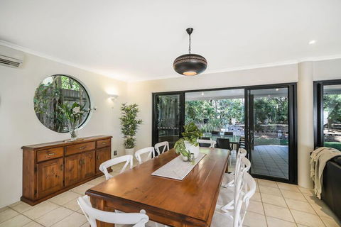 Home Away From Home, 38 Redwood Avenue, Marcus Beach, Noosa Area - Queensland Tourism 2