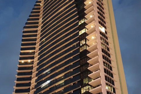 Circle On Cavill Luxury 2 Bedroom Ocean Views - Queensland Tourism 6