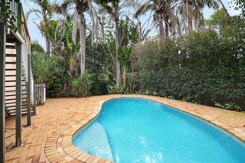 Beach Affair - 10 Callitris Crescent - Queensland Tourism 1