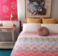 Stylish Comfortable Central Artists Home - Queensland Tourism