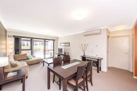 Subiaco Emporium Apartment - QLD Tourism 6