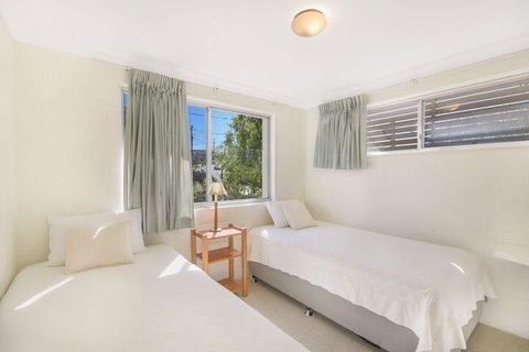 Unit 3 At 4 Pelican Street, Peregian Beach, Noosa Shire - Queensland Tourism 3