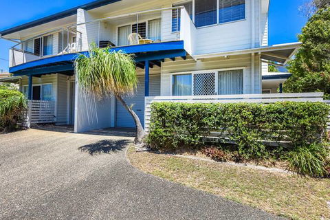 Sunbright 2/5 Petrel Street - Queensland Tourism 1