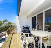 Sunbright 2/5 Petrel Street - Queensland Tourism