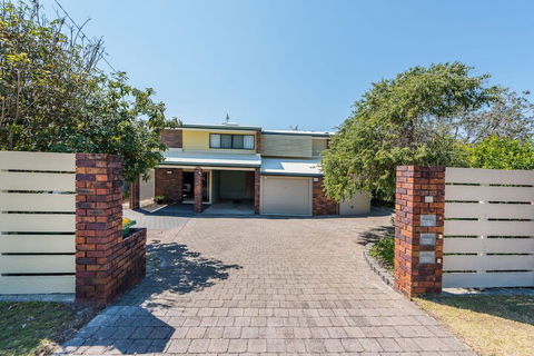 A Beach Break - 1/90 Lorikeet Drive - Queensland Tourism 1