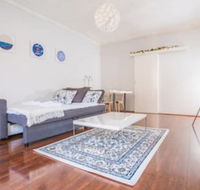 Vibrant And Colorful Apartment In Dollspoint - Queensland Tourism