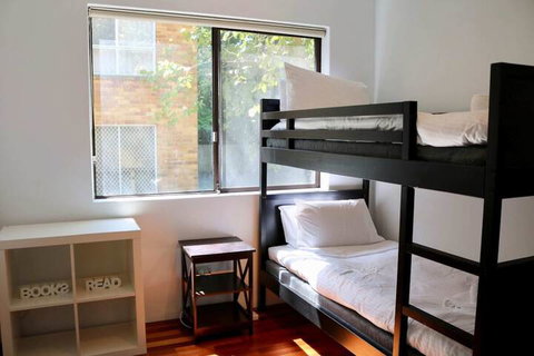 Spacious 3 Bedroom Apartment 20 Min To The CBD - QLD Tourism 7